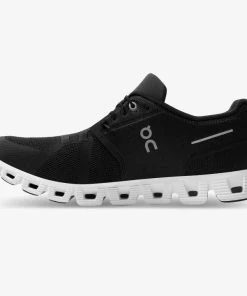 ON Running M's Cloud 5 -Black/White Footwear 11 ON Running M's Cloud 5 -Black/White Footwear