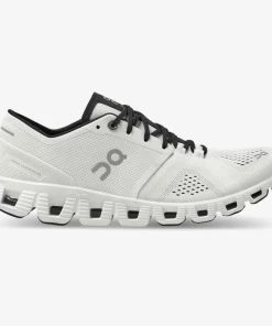 ON Running Footwear W's Cloud X - White/Black